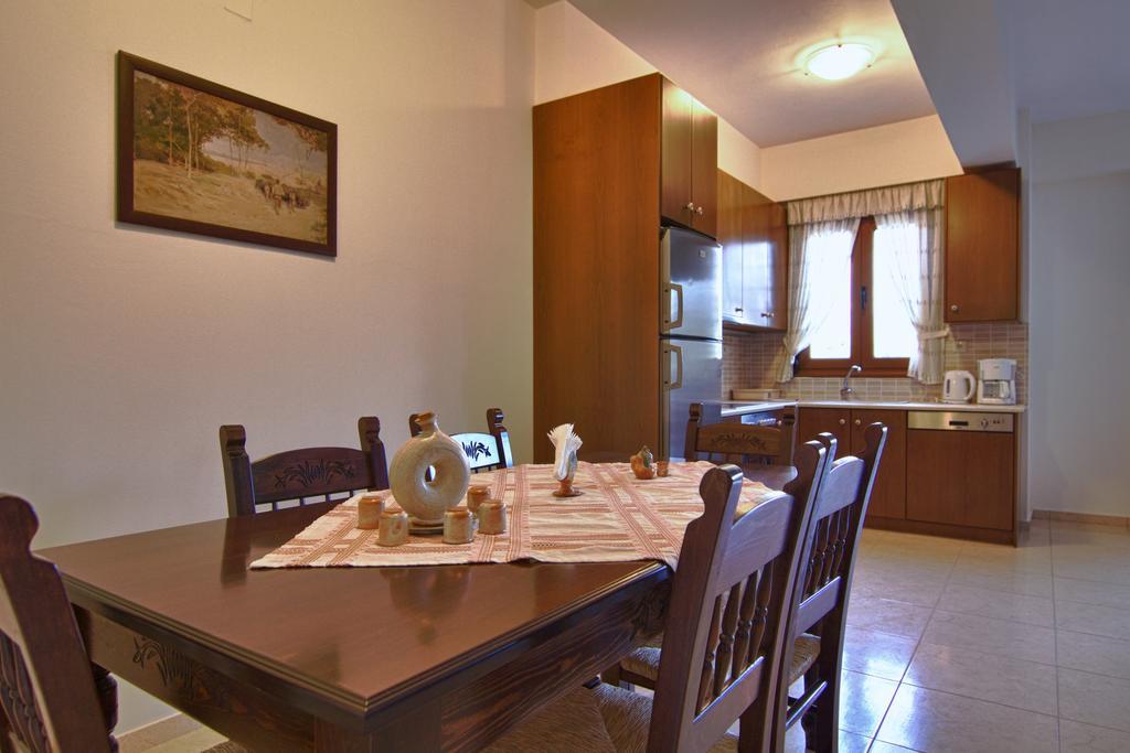 Petrochori Aparthotel Phòng bức ảnh
